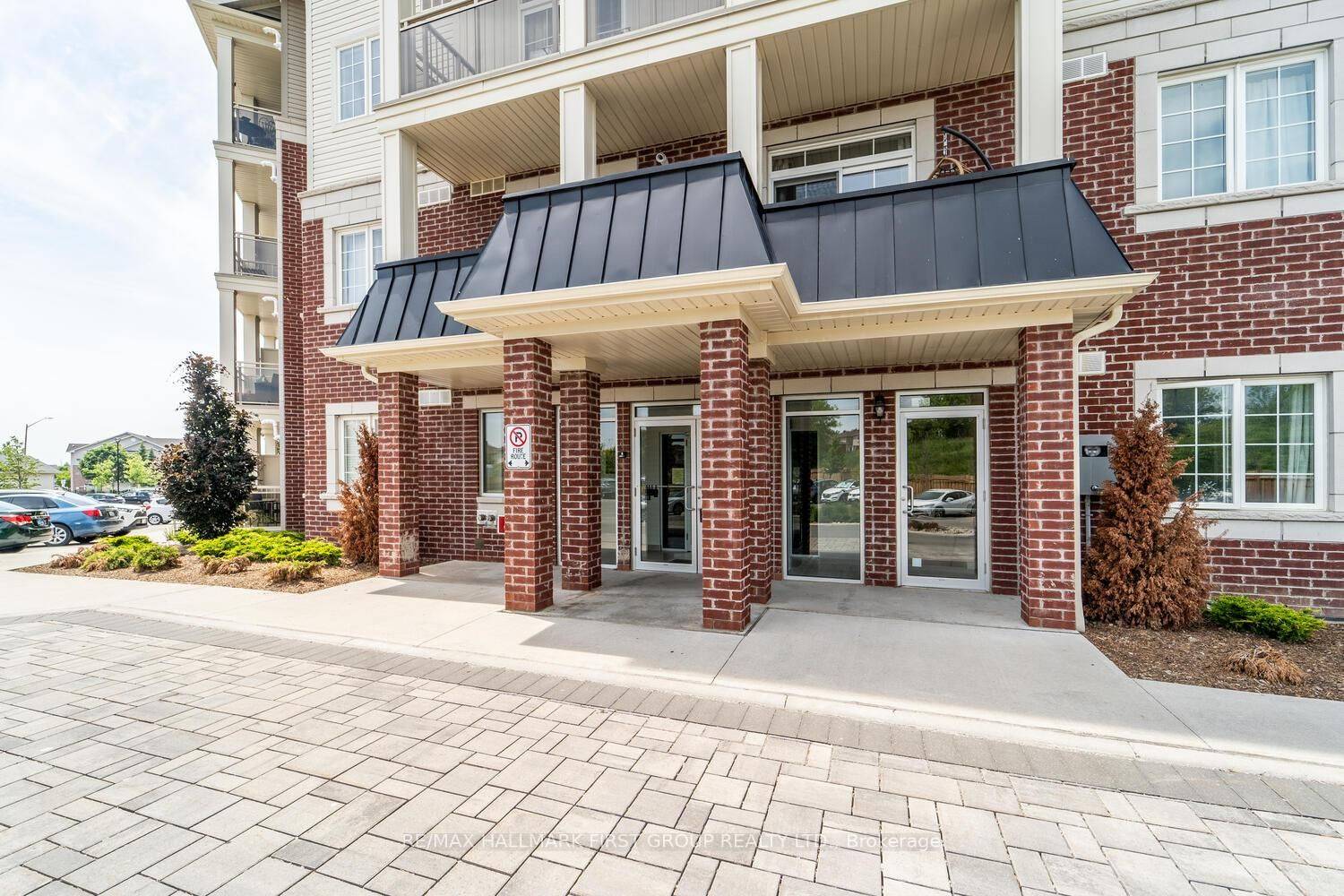 Clarington, ON L1C 4Y2,80 Aspen Springs DR #119