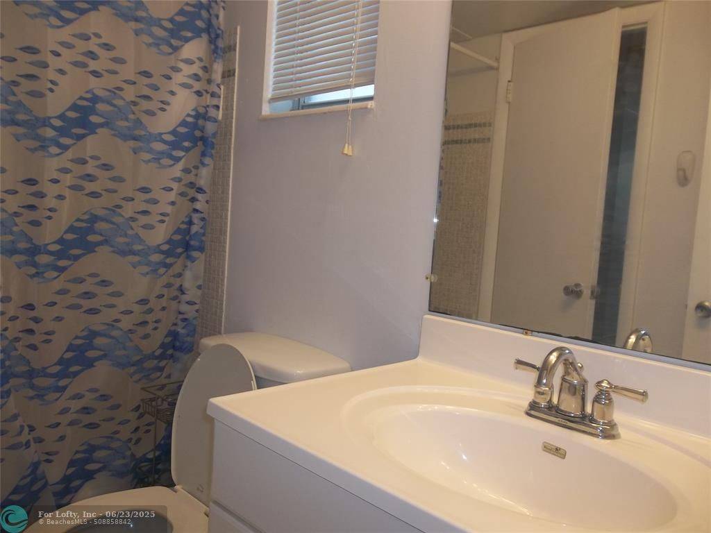 Hallandale Beach, FL 33009,1893 S Ocean Dr #211