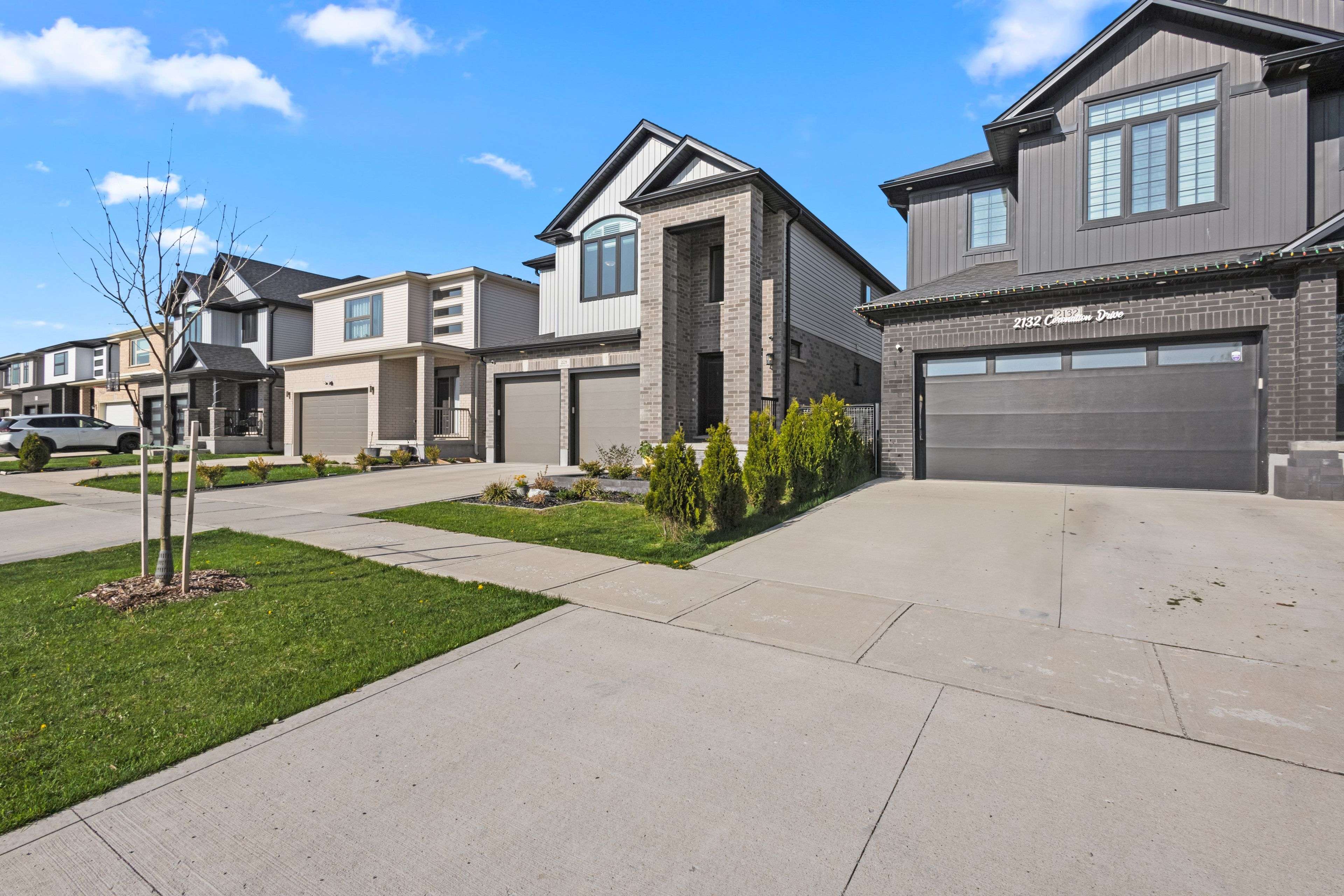 London North, ON N6G 0A7,2128 Coronation DR