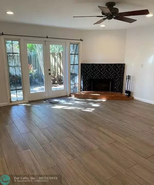 Fort Lauderdale, FL 33316,919 SE 13TH ST #2