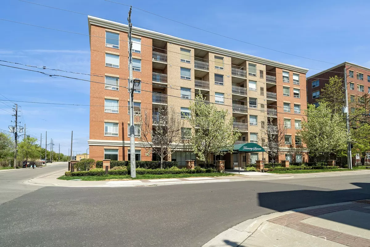 Mississauga, ON L5M 6T6,32 Tannery ST #306