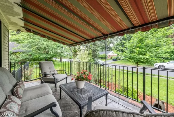 Glen Rock Boro, NJ 07452,17 Warren Pl
