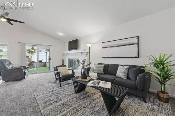 Colorado Springs, CO 80917,5050 Bunk House LN