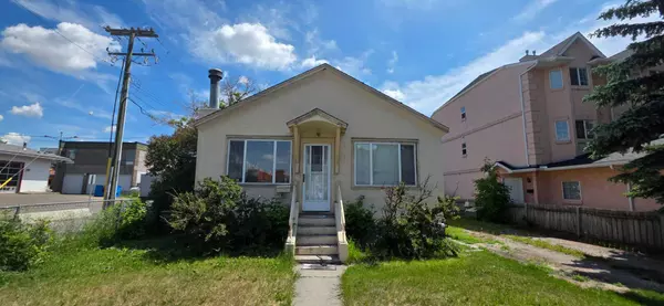 1532 Centre A ST NE, Calgary, AB T2E2Z9