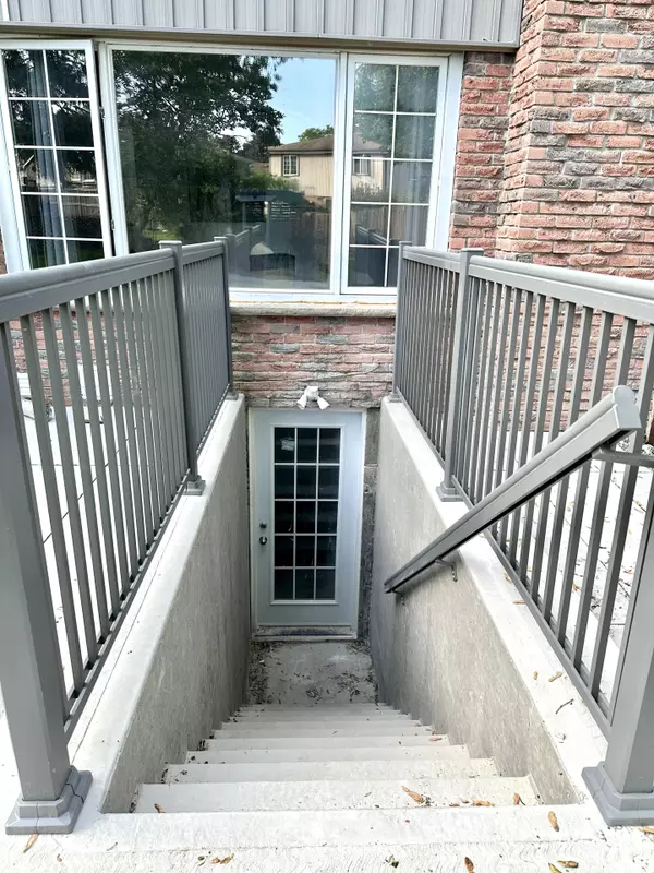 Pickering, ON L1V 2Y3,1750 Listowell CRES #Basement