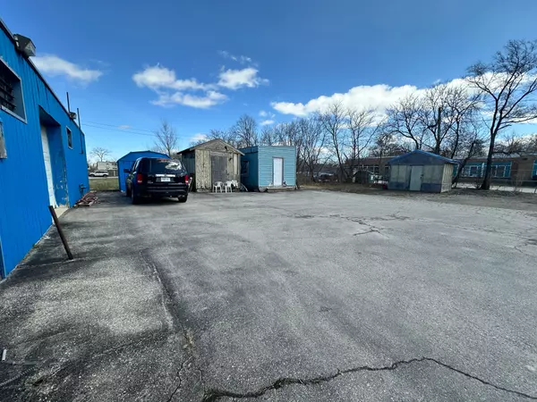 London South, ON N6J 1G5,326 Springbank DR
