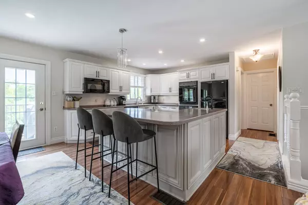 Peterborough, ON K9K 1J9,1726 STEWARTCROFT CRES