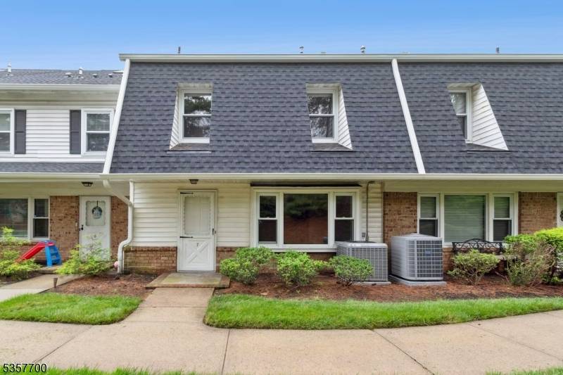 7 Tisbury Village, Scotch Plains Twp., NJ 07076