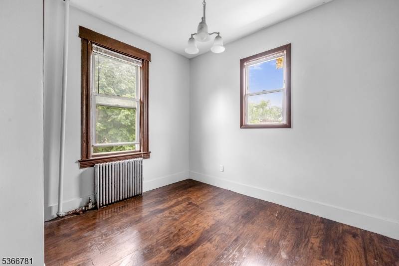 Jersey City, NJ 07305,265 Fulton Ave