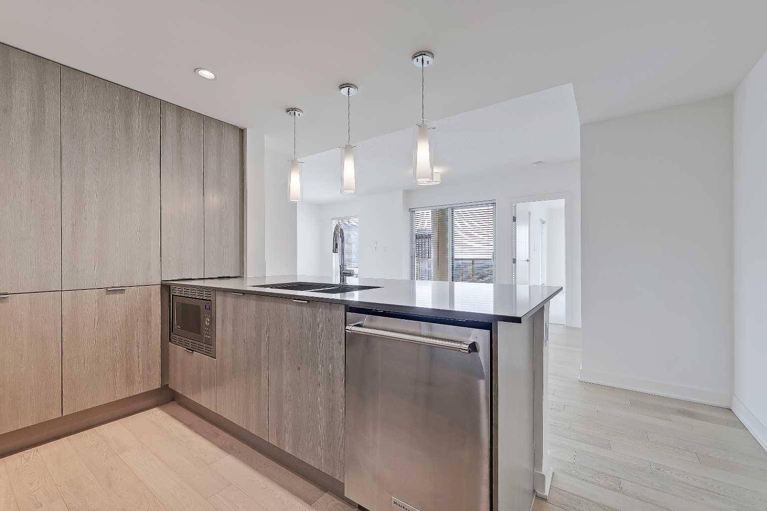 Calgary, AB T2P 1J3,930 6 AVE Southwest #3206