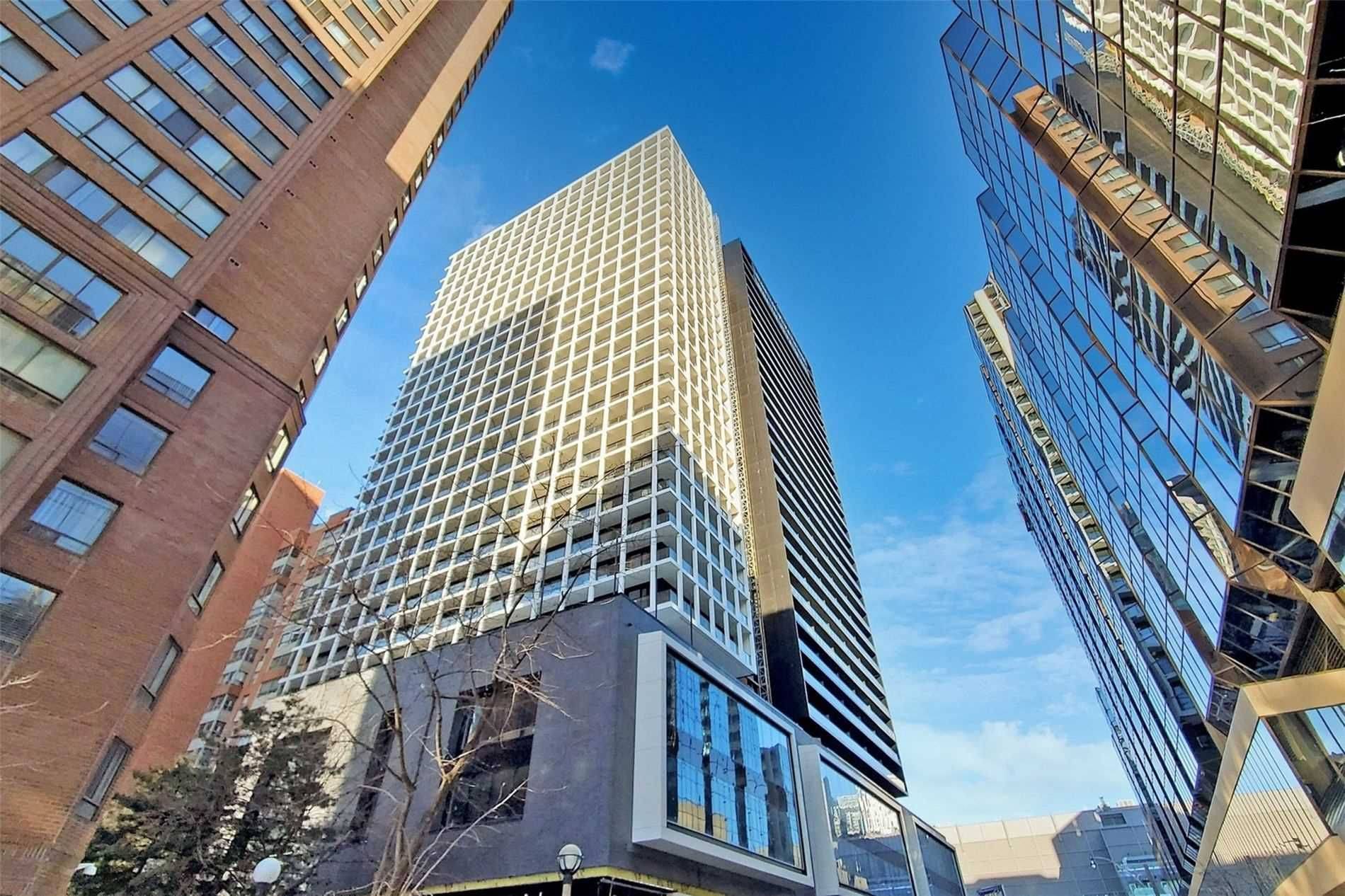 Toronto C01, ON M5G 1C9,20 Edward ST #1307
