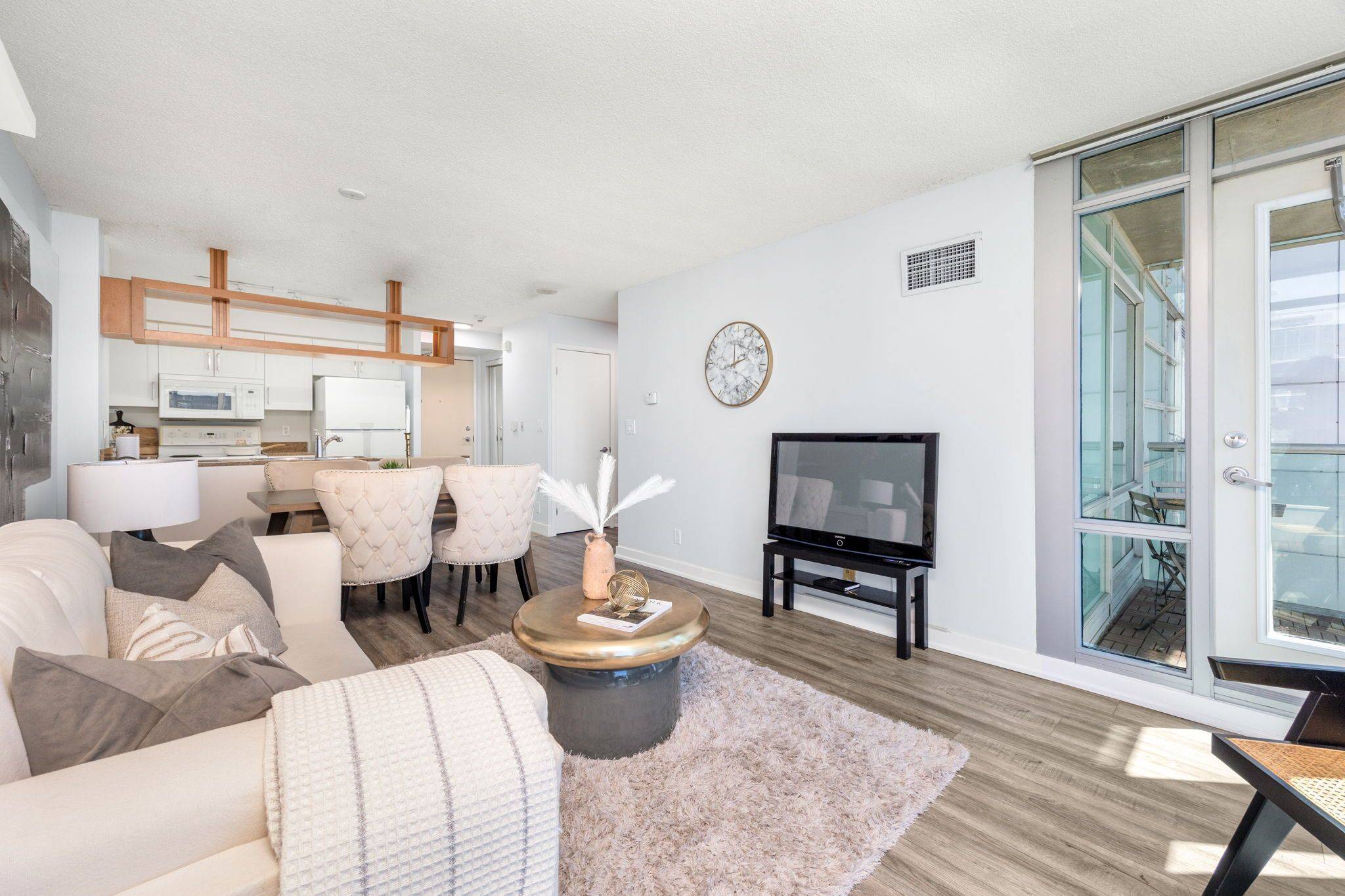 Toronto C01, ON M5V 3S2,81 Navy Wharf CT #2909
