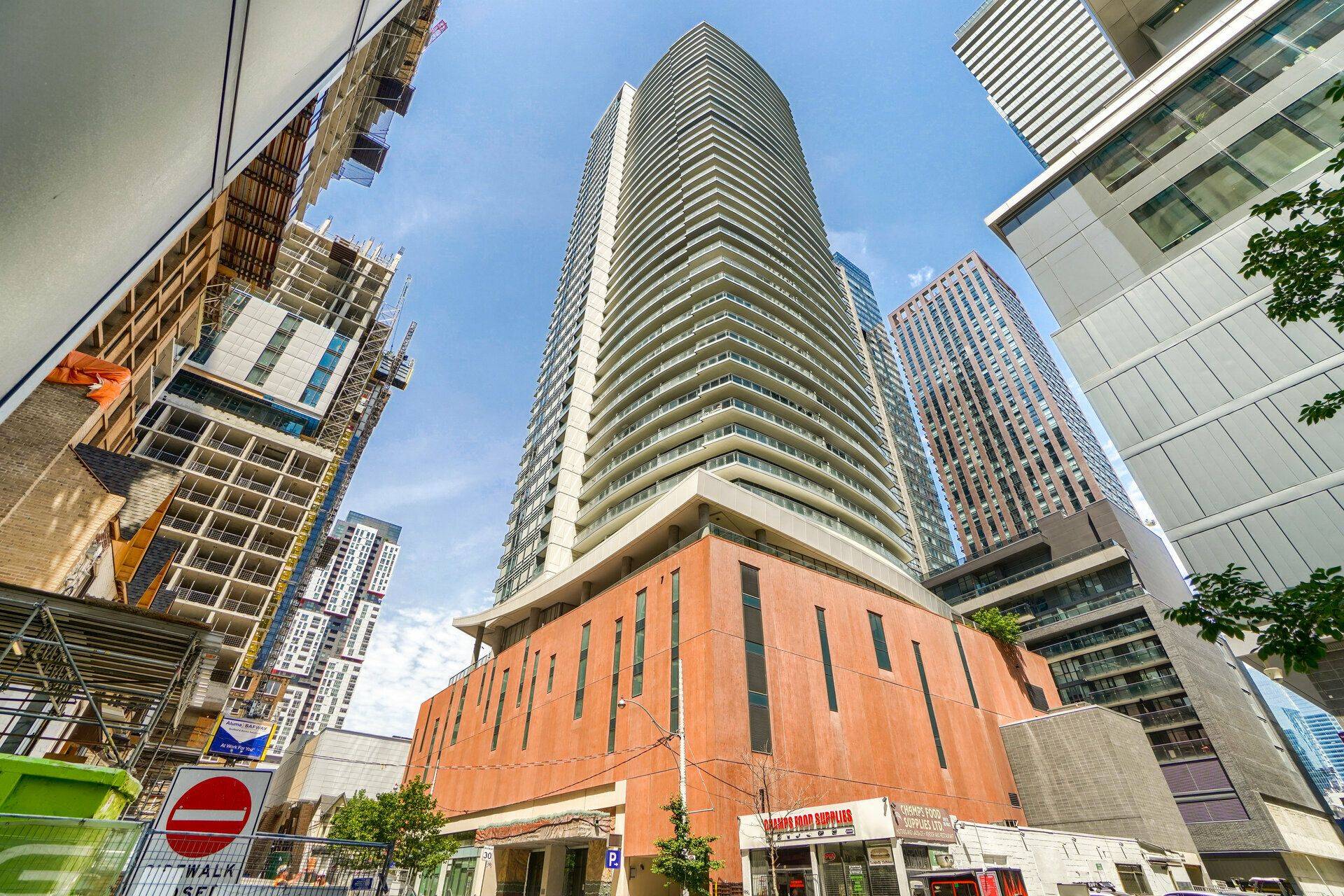 Toronto C01, ON M5V 0B8,21 Widmer ST #3701