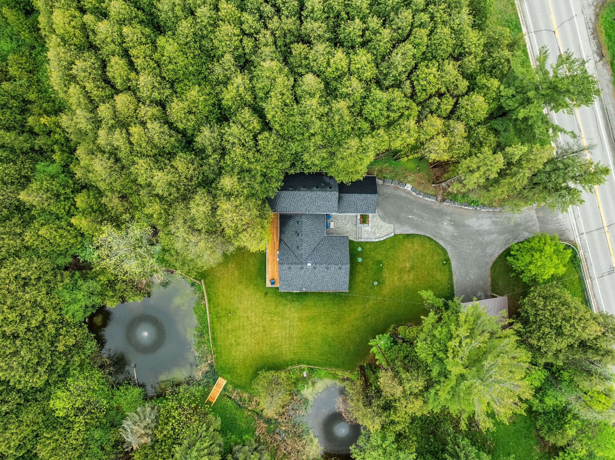 Oshawa, ON L1H 7K4,662 Raglan RD W