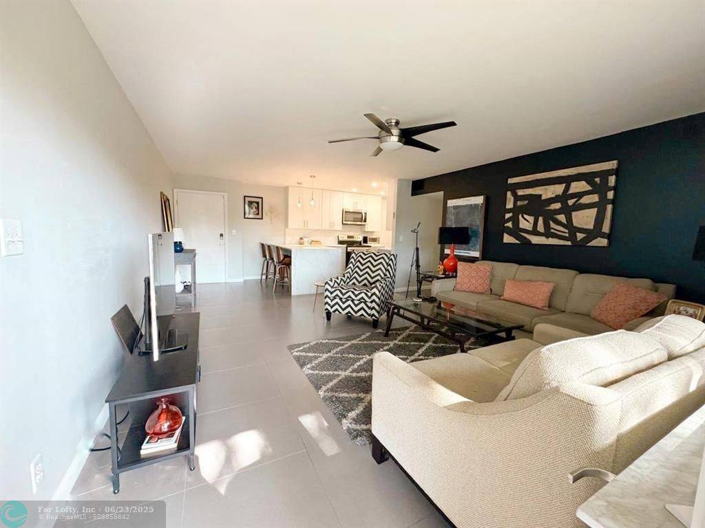 Wilton Manors, FL 33305,1920 NE 1st Ter  #216H