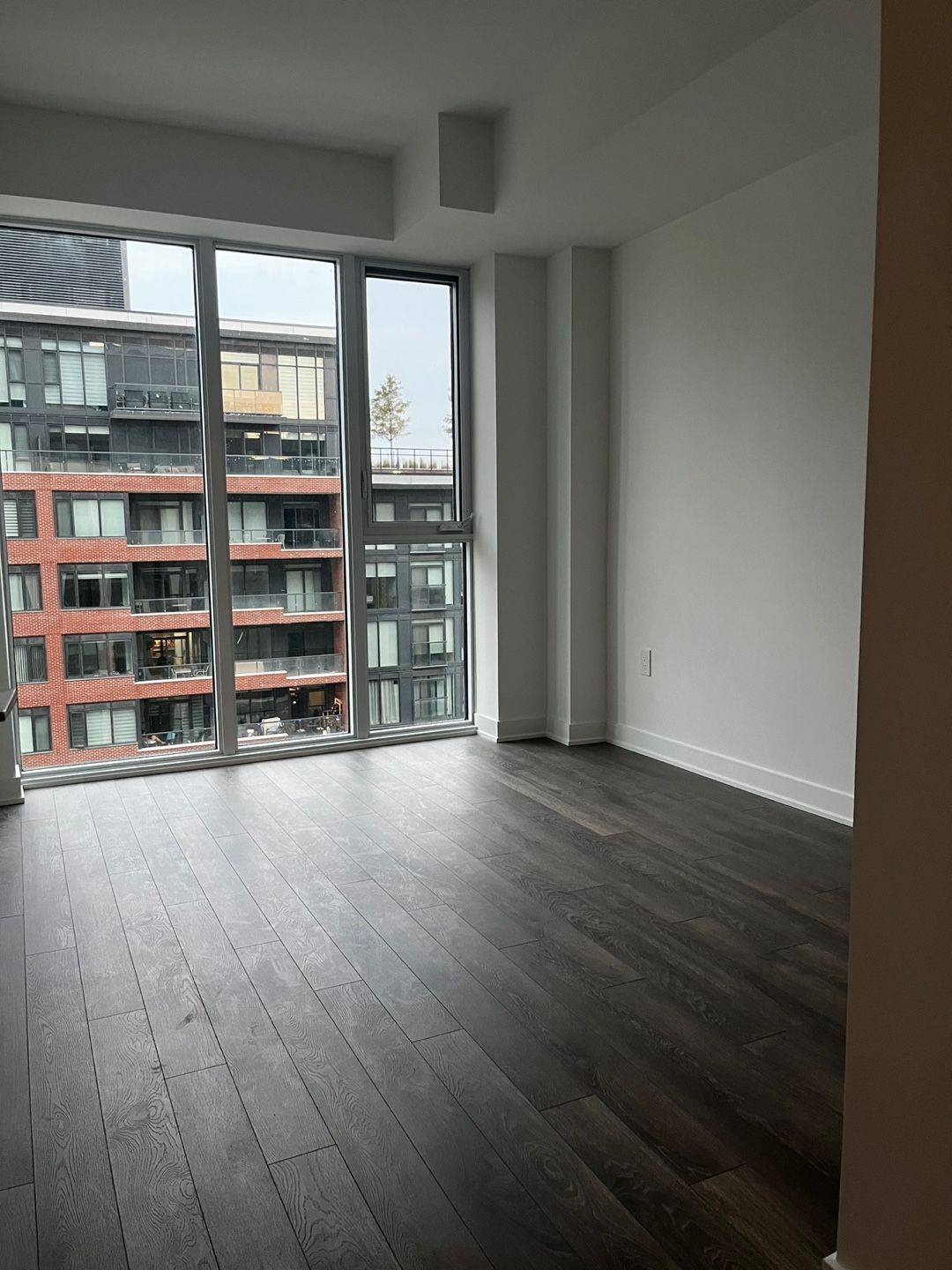 Vaughan, ON L6A 5B9,100 Eagle Rock WAY #809