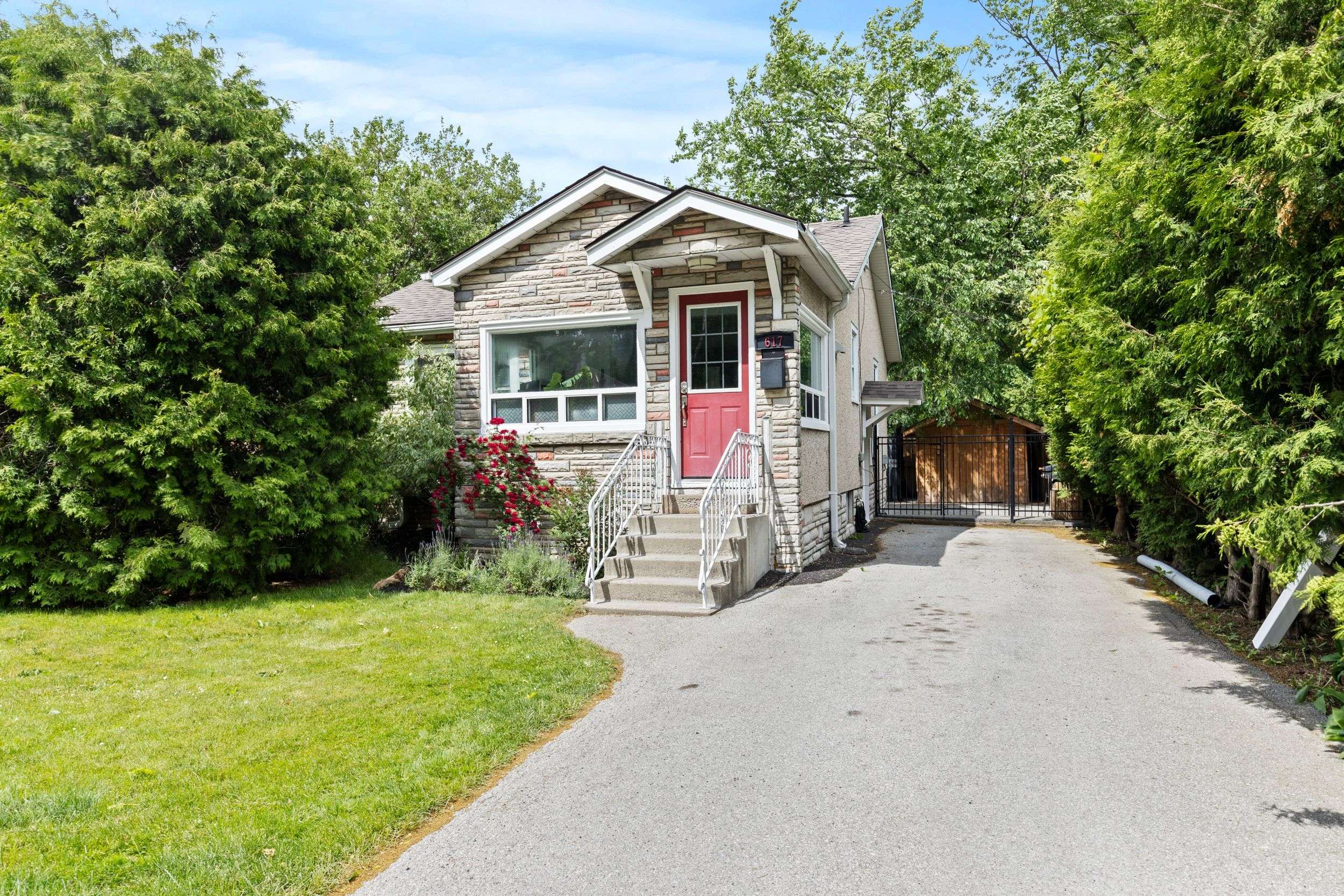 Burlington, ON L7S 1P1,617 Clark AVE