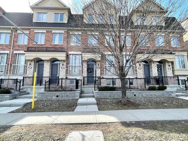 Toronto W08, ON M8Z 0E5,1026 A Islington AVE