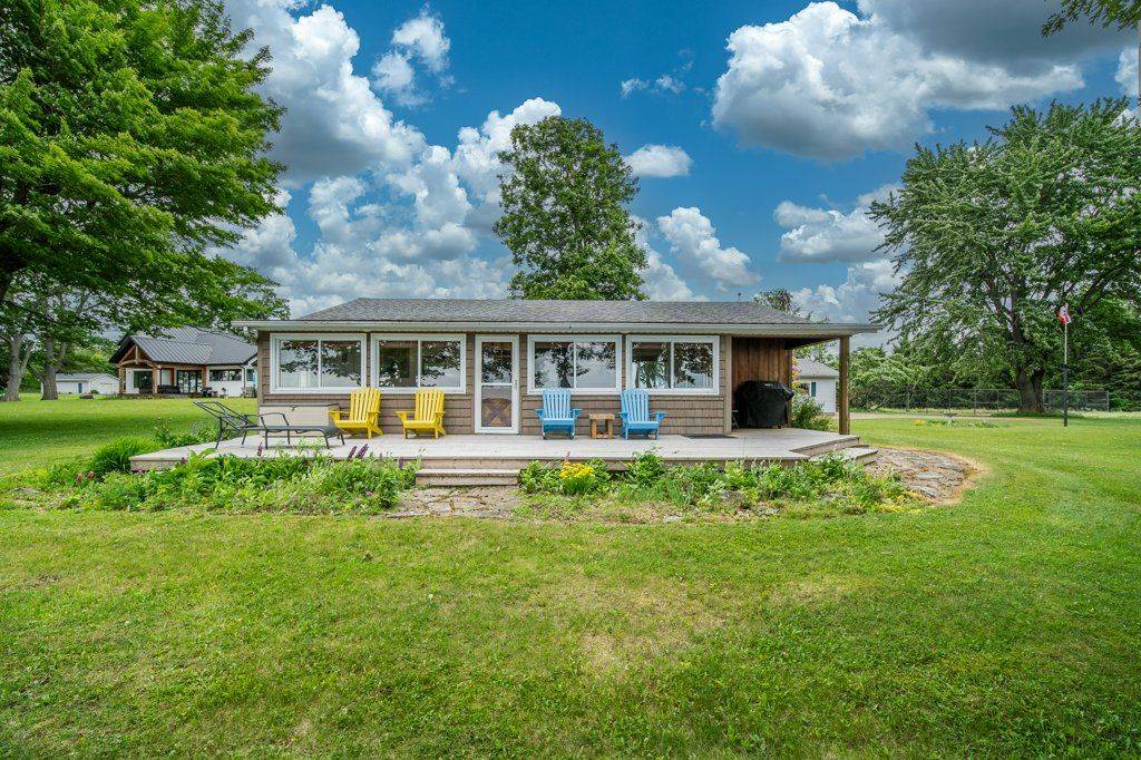 Frontenac Islands, ON K0H 2Y0,27 Berry LN