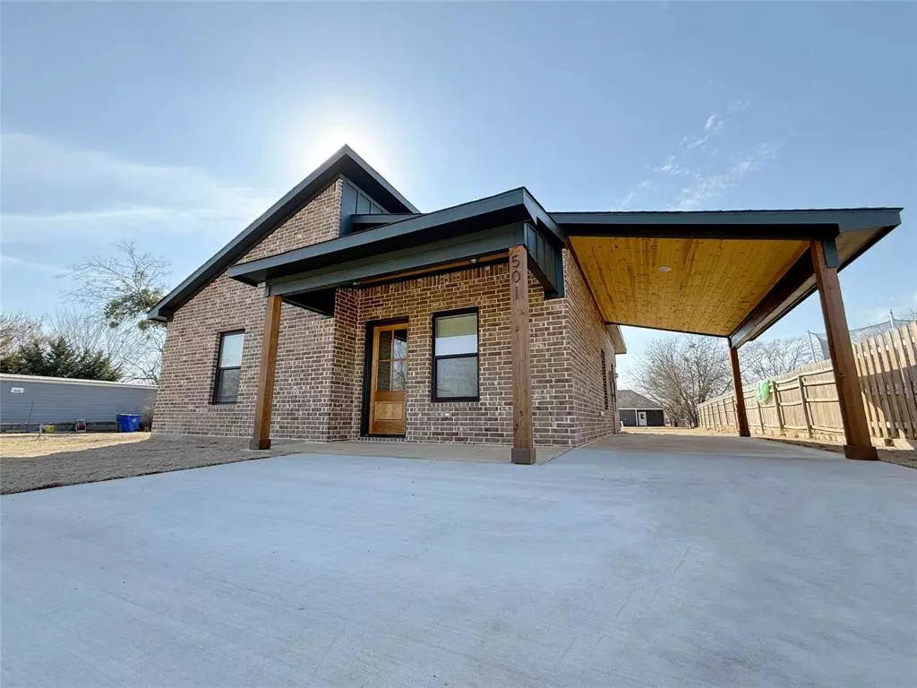 Whitesboro, TX 76273,501 Depot Street