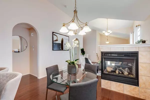 Airdrie, AB T4B 3H9,1046 Channelside WAY Southwest
