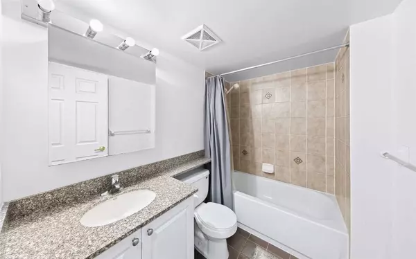 Toronto C07, ON M2N 7L1,5500 Yonge ST #1006