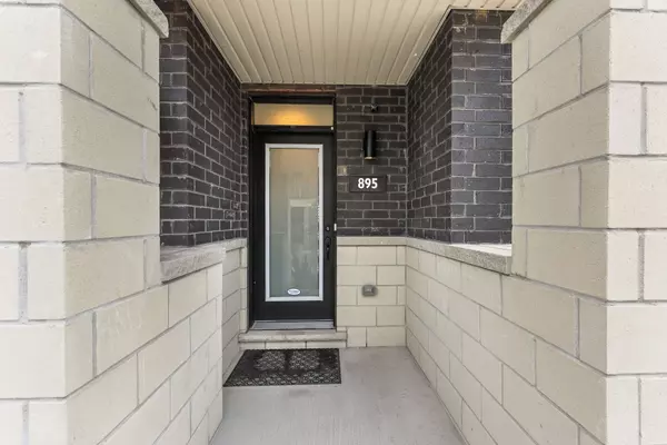 Oshawa, ON L1J 0B4,895 Kicking Horse PATH