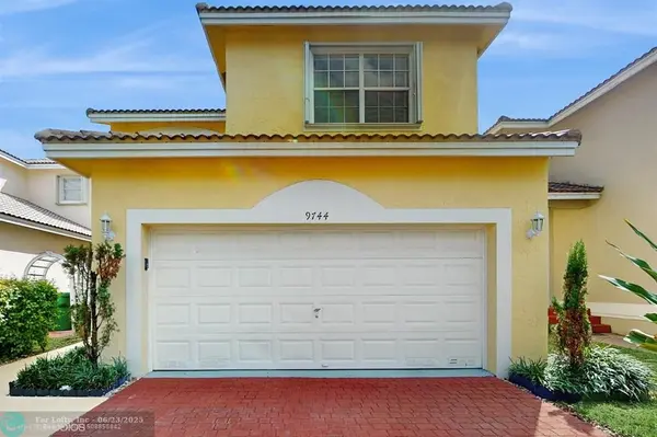 Coral Springs, FL 33071,9744 NW 1st Mnr