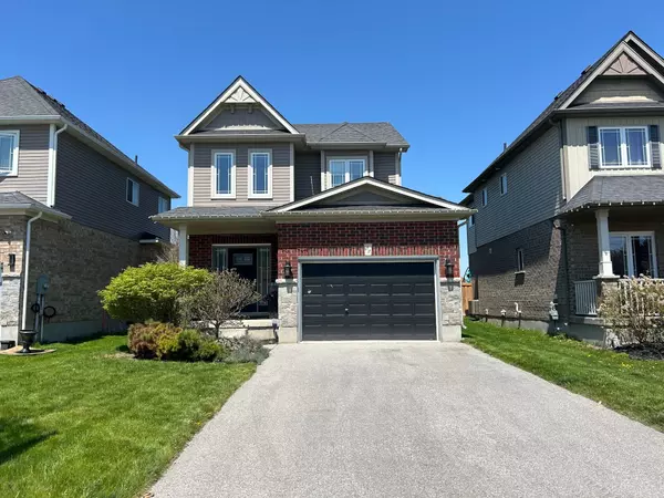 32 Burt AVE, New Tecumseth, ON L9R 0G8