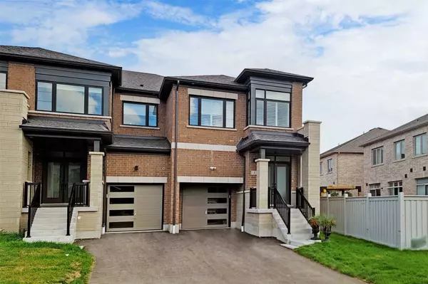 1 Markview RD, Whitchurch-stouffville, ON L4A 4W1