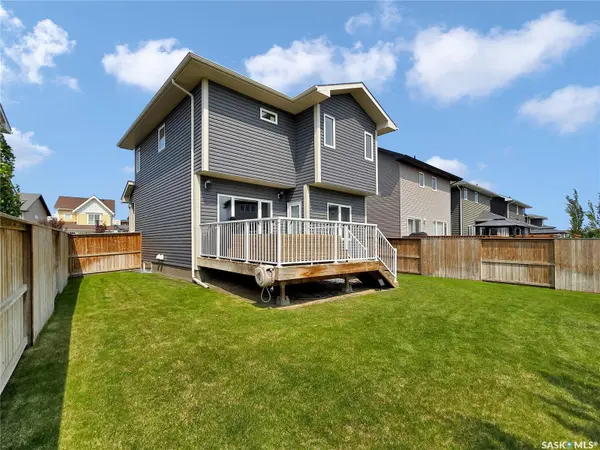148 Newton WAY, Saskatoon, SK S7J 3L8