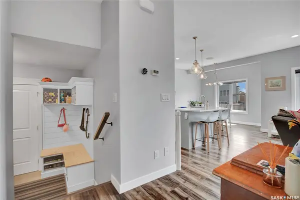 148 Newton WAY, Saskatoon, SK S7J 3L8