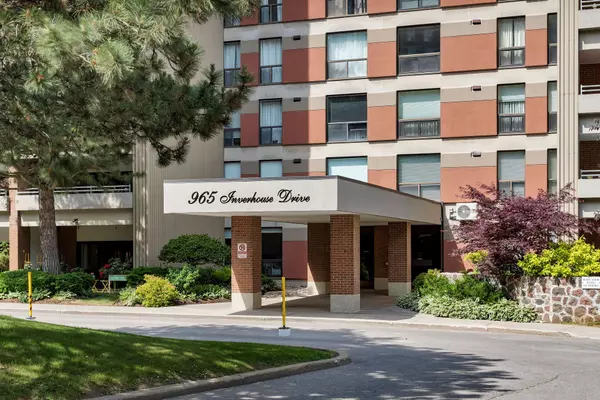 Mississauga, ON L5J 4B4,965 Inverhouse DR #211