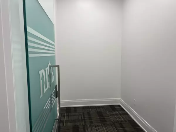 Burlington, ON L7M 0W8,4903 Thomas Alton BLVD #106
