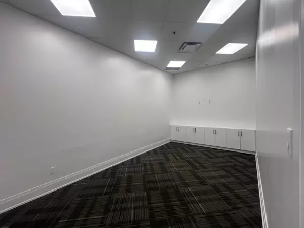 Burlington, ON L7M 0W8,4903 Thomas Alton BLVD #106