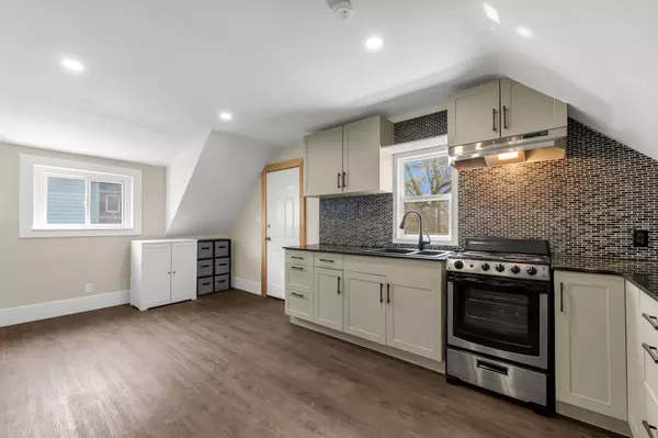 St. Catharines, ON L2R 1Z4,26 Dacotah ST
