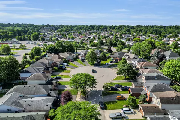 London East, ON N5Y 5N4,370 Brookhaven PL