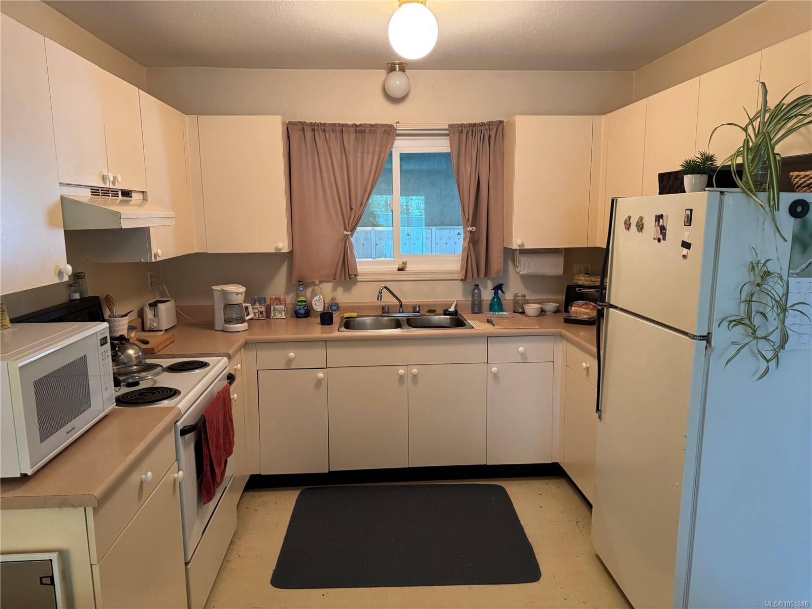Courtenay, BC V9N 3E9,1520 Piercy Ave #10