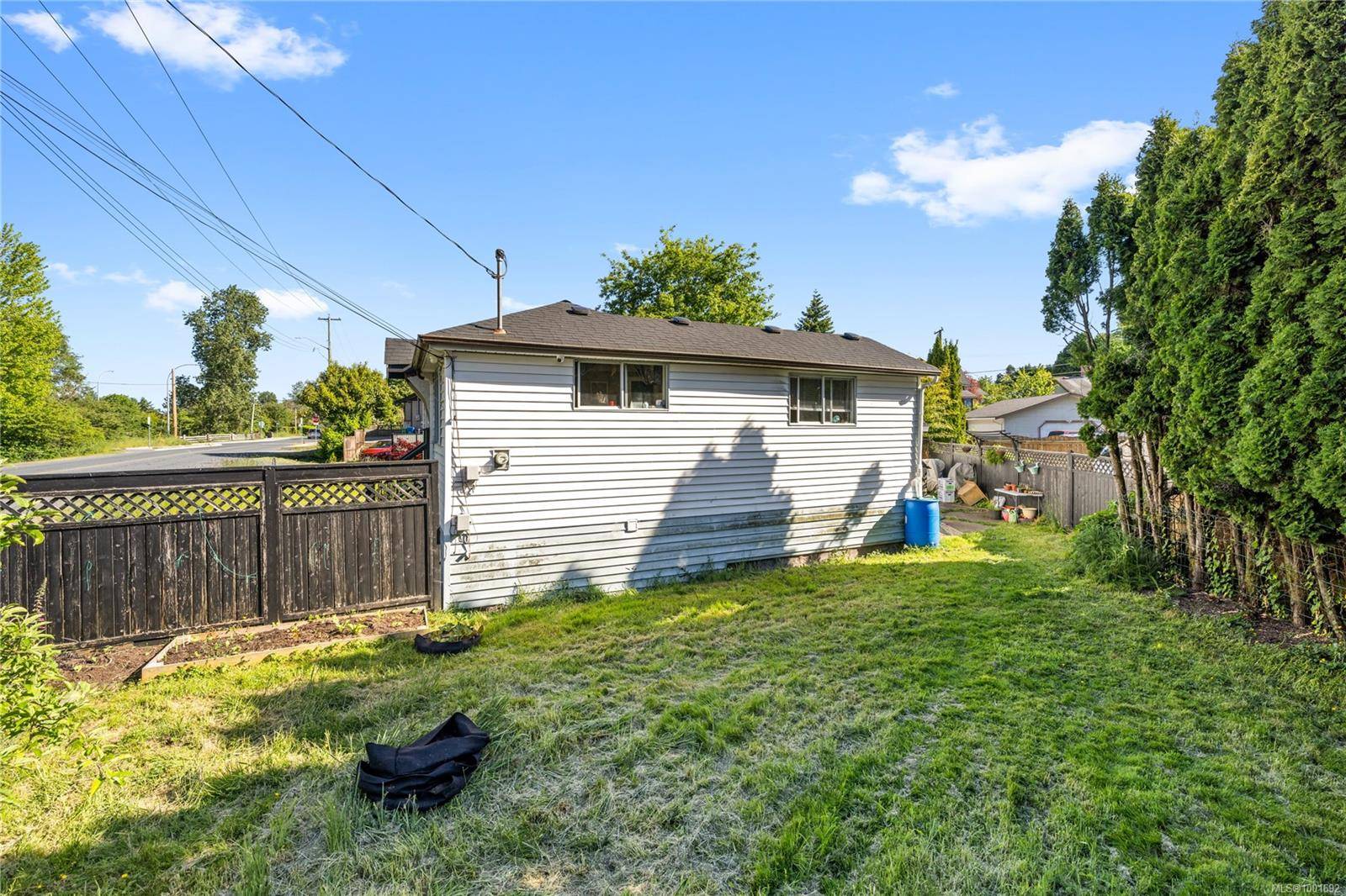 Nanaimo, BC V9R 2C2,425 Pine St