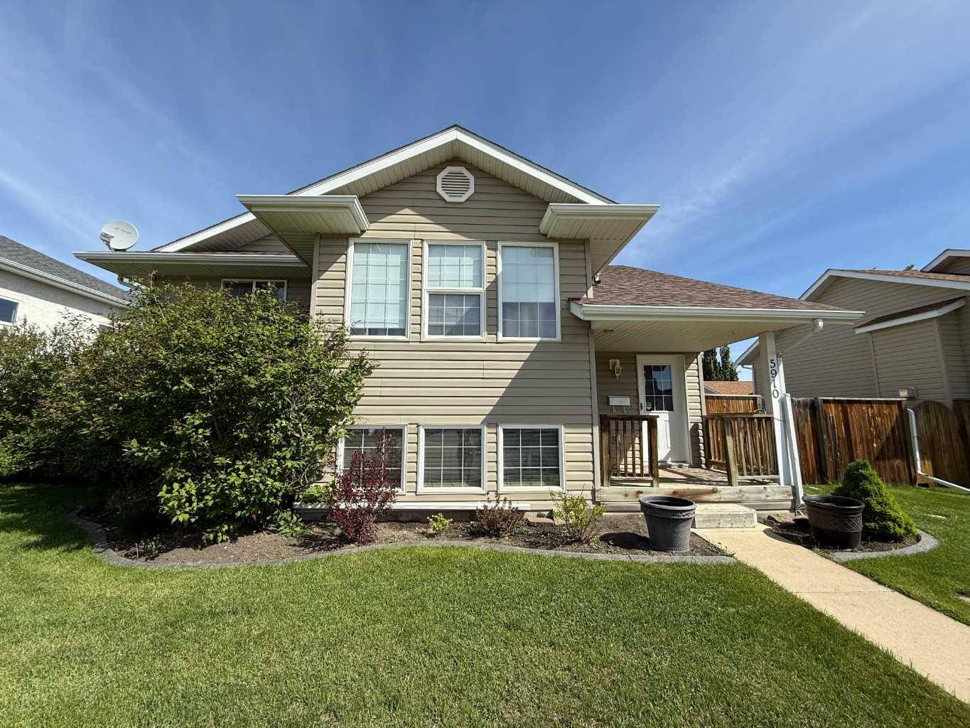 5910 61 AVE, Ponoka, AB T4J 1T8