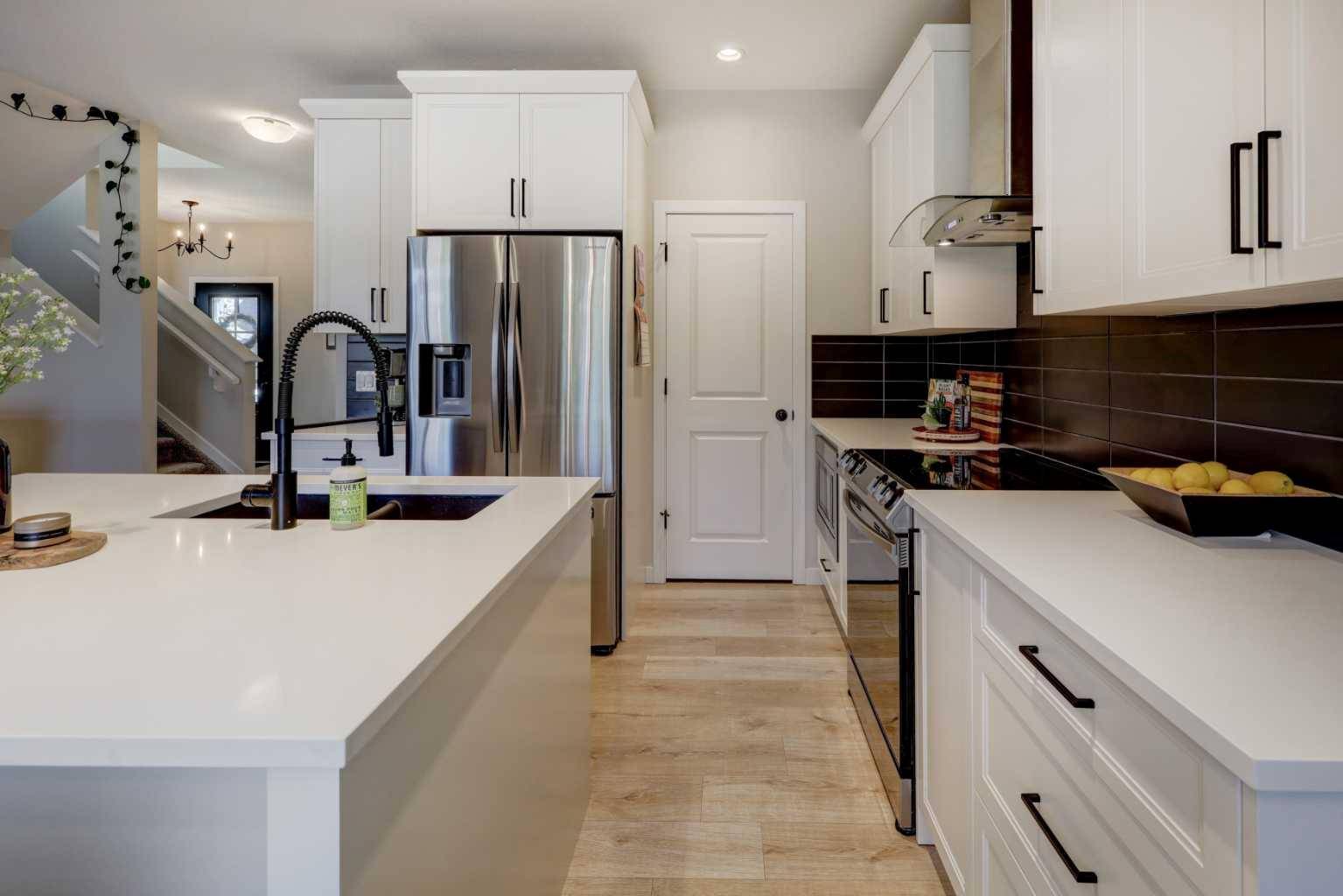 Airdrie, AB T4B 5C9,1056 Chinook Gate Heath SW