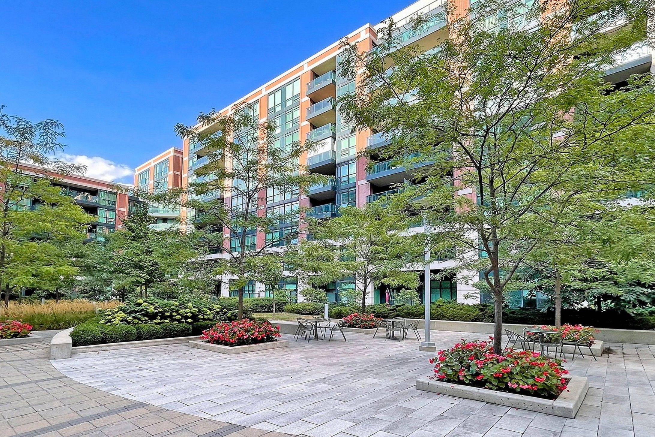 Toronto C06, ON M3H 0A7,525 Wilson AVE #315