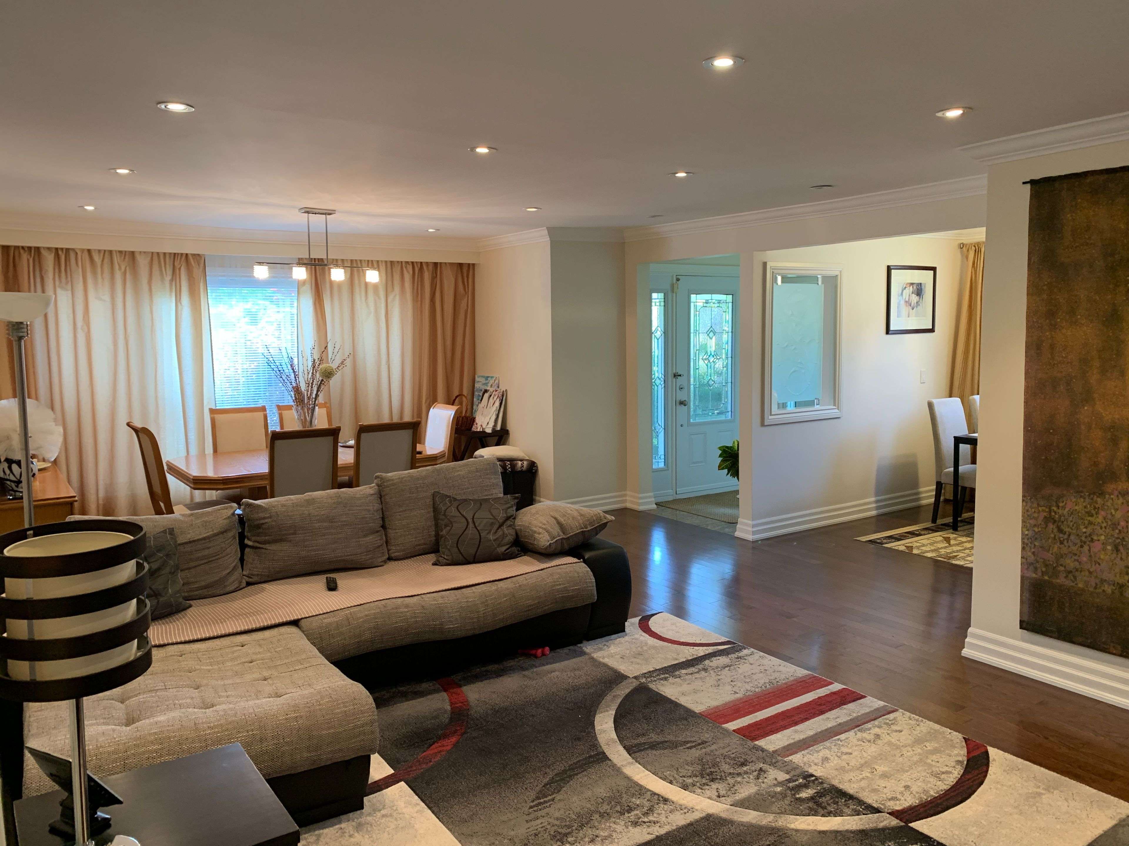 Toronto C07, ON M2R 2P8,66 Dewlane DR