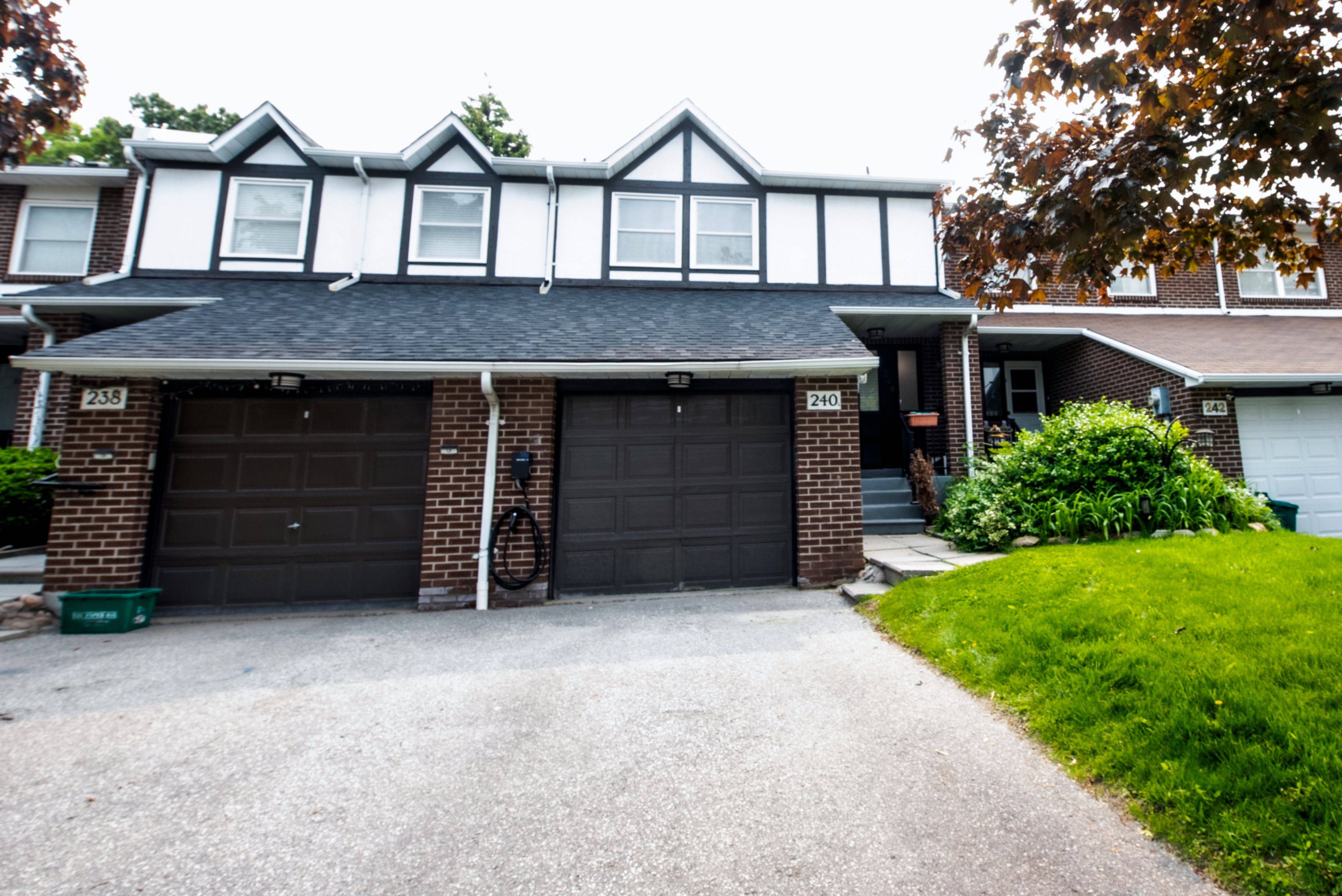 240 Simonston BLVD, Markham, ON L3T 4T5