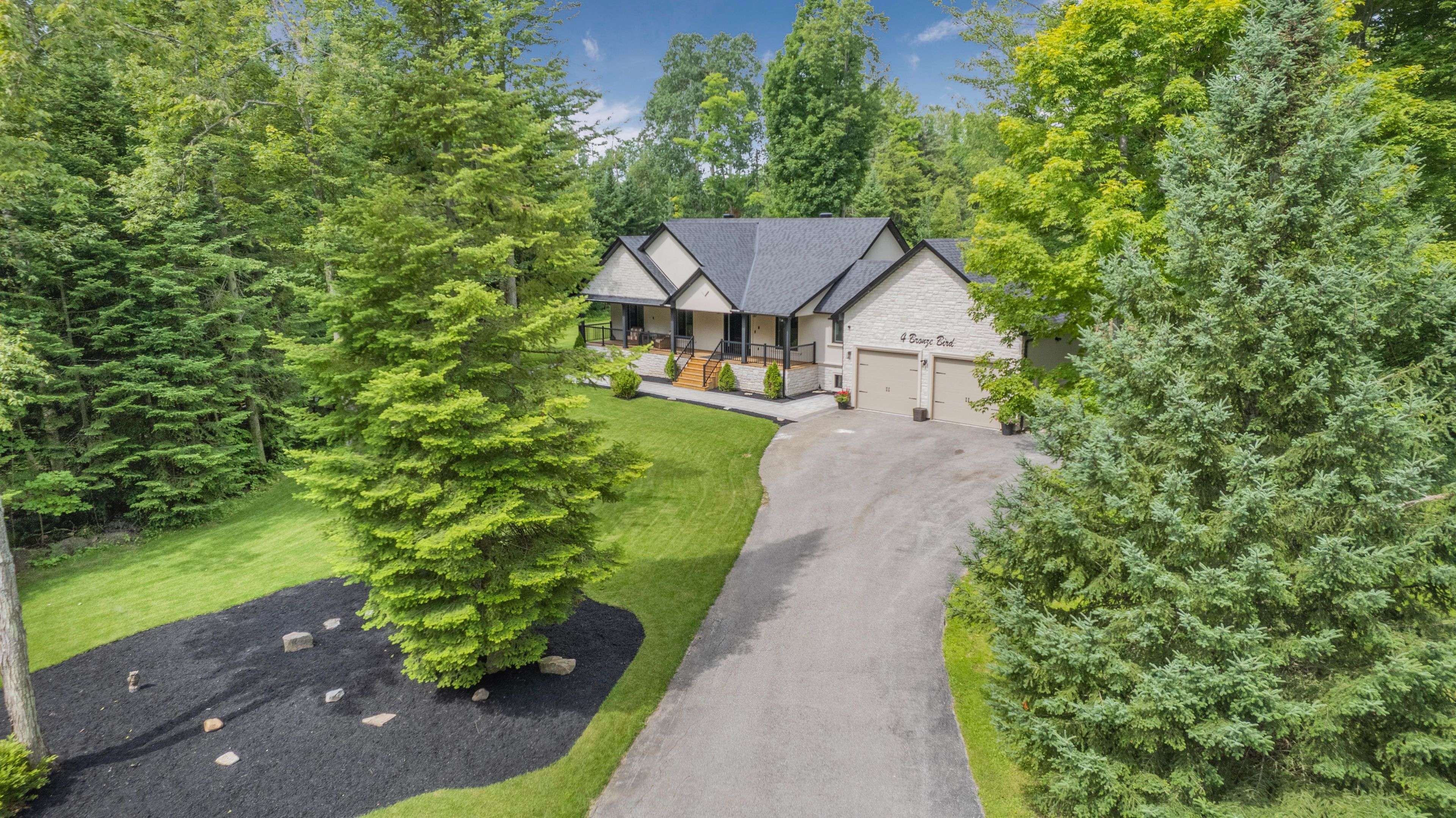 Clearview, ON L0M 1N0,4 Bronze Bird CRES