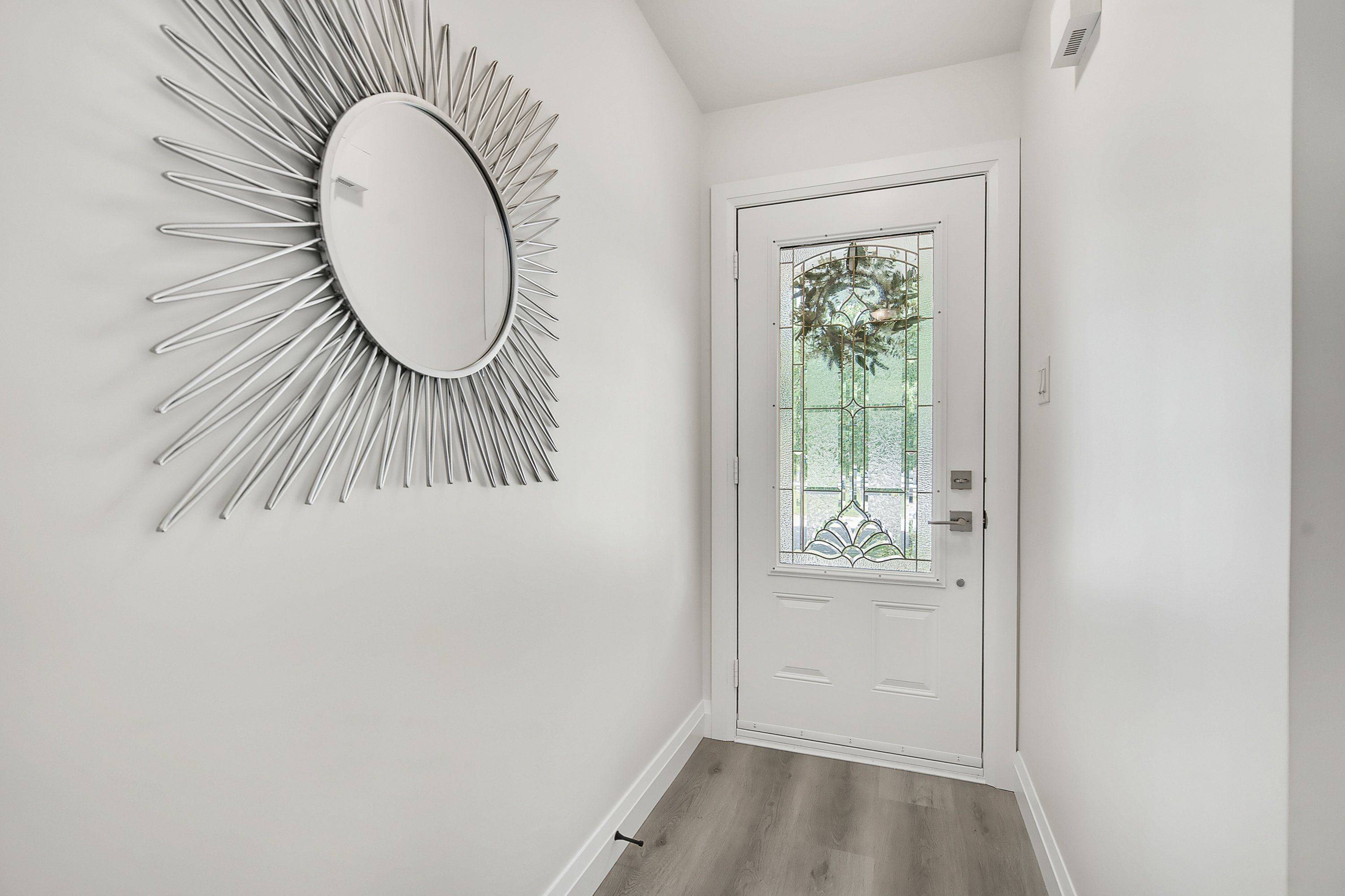 Hamilton, ON L8J 2T5,38 Pinewoods DR
