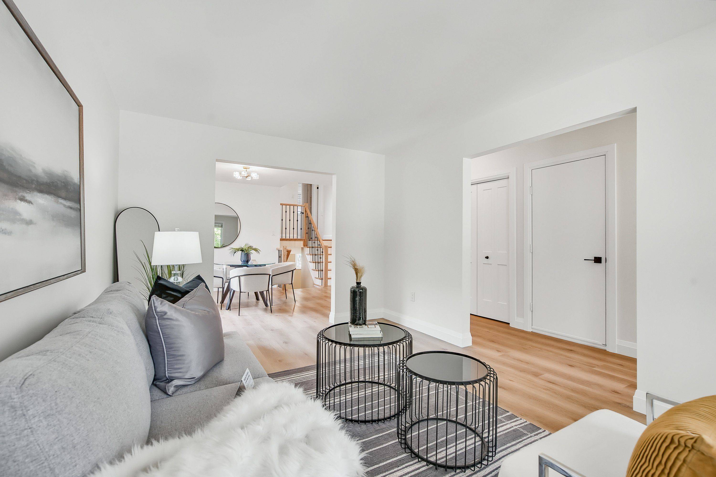 Hamilton, ON L8J 2T5,38 Pinewoods DR