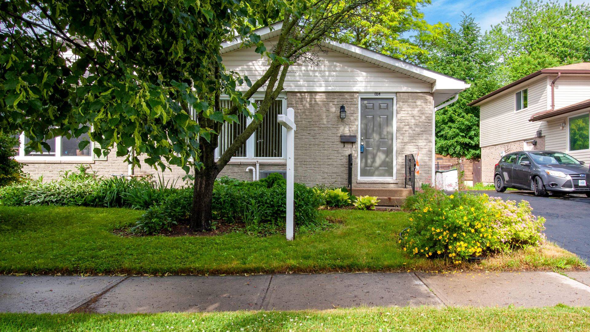 London North, ON N6G 3J6,1334 Blanchard RD