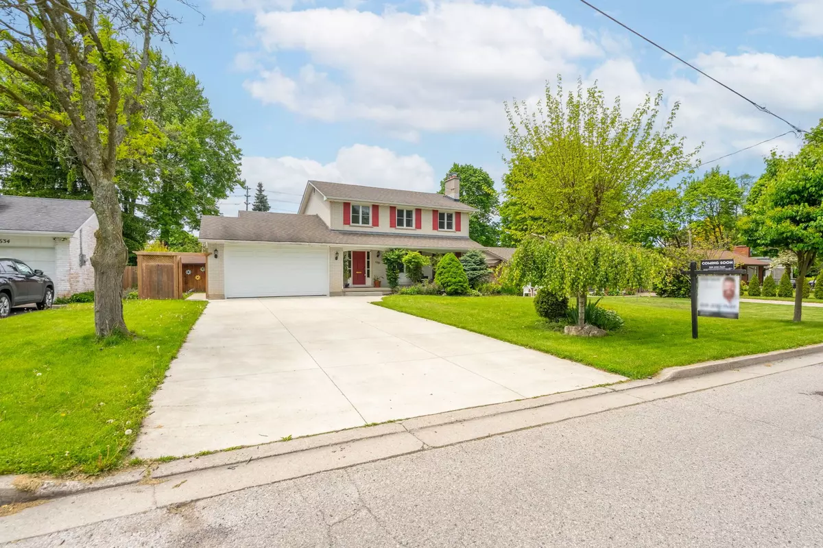 London North, ON N6G 1W8,638 Middlewoods DR