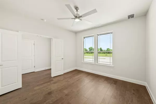 Waxahachie, TX 75165,545 Holiday Avenue